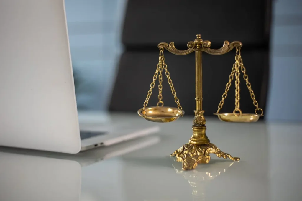 Legals ID specialists preparing legally enforceable commercial contracts and business agreements.